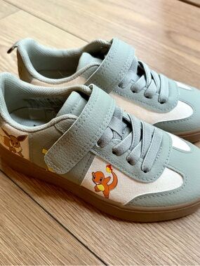 NEW! H&M Kids Toddler Shoes Pokémon Sneakers in Dusty Green/Beige, Size 9